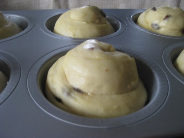 Sladké slimáky s hrozienkami a so škoricou (fotorecept) - obrázok 12