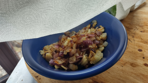 Opražené cestoviny s cibuľou a cesnakom (fotorecept) - obrázok 3