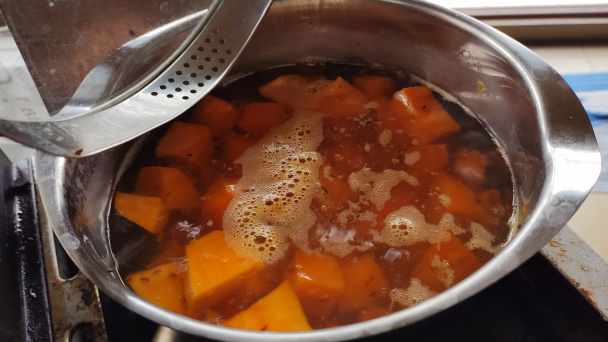 Batatovo-mrkvové pyré s medvedím cesnakom (fotorecept) - obrázok 1