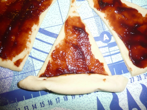 Plnené kysnuté rožky - obrázok 4