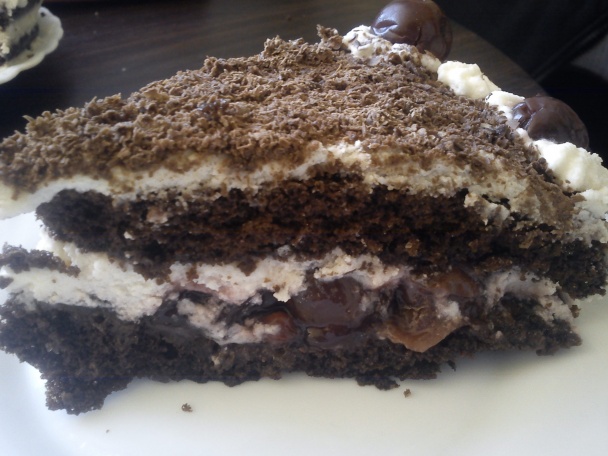 Višňovo-čokoládová torta - obrázok 4