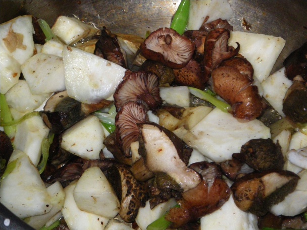 Zelerovo-hubová polievka s kakaom (fotorecept) - obrázok 2