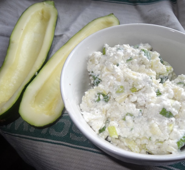 Cukina s tvarohem a cibulí zapečená (fotorecept) - obrázok 3