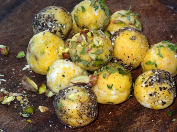 Rajská polévka s bylinkovými, tvarohovými knedlíčky (fotorecept) - obrázok 5