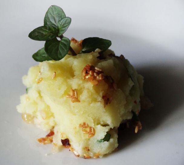 Bramborové bochánky s bylinkami na křupavé cibulce - obrázok 6