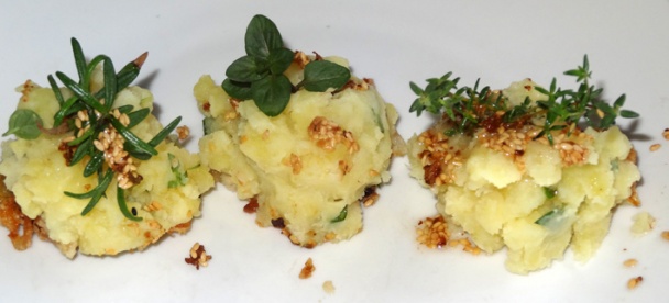 Bramborové bochánky s bylinkami na křupavé cibulce - obrázok 8