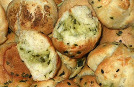 Máslové rozmarýnové houstičky s česnekem  - obrázok 10