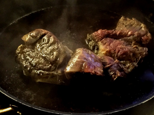 Pomalu pečená kližka se zelenou paprikou v kukuřici (fotorecept) - obrázok 2