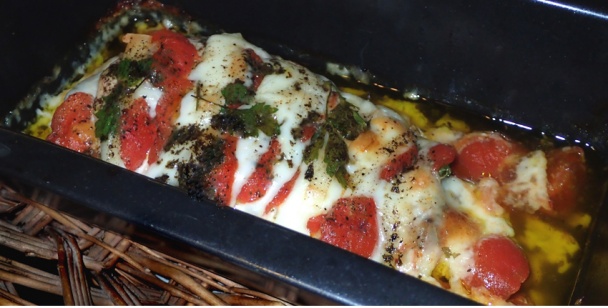 Kuřecí prsa s bazalkou, rajčaty a mozzarellou (fotorecept)  - obrázok 8