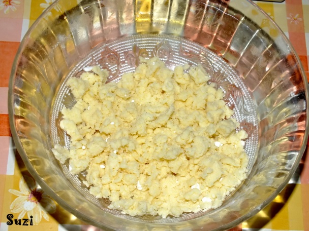 Trený koláč s makovo - višňovou plnkou (fotorecept) - obrázok 2