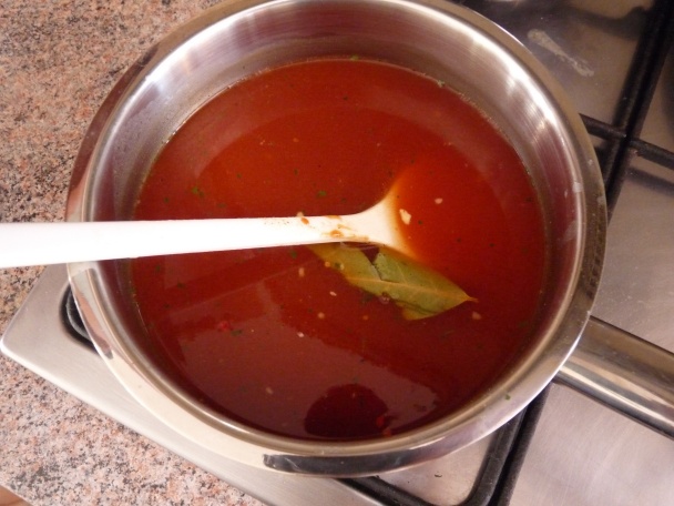 Mäsová roláda s rajčinovou omáčkou a cestovinami v parnom hrnci (fotorecept) - obrázok 8