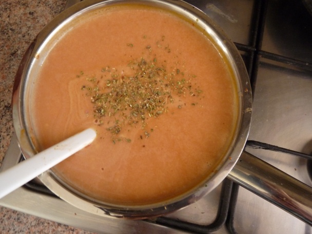 Mäsová roláda s rajčinovou omáčkou a cestovinami v parnom hrnci (fotorecept) - obrázok 10