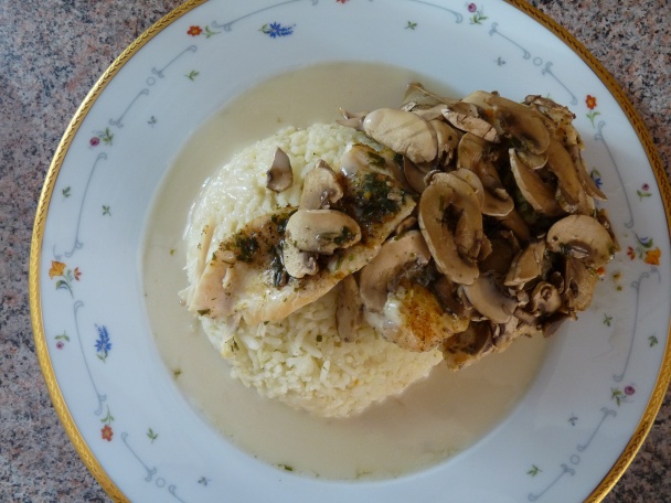 Šampiňónová perinka na bielom obláčiku s baldachýnom z parného hrnca (fotorecept) - obrázok 9