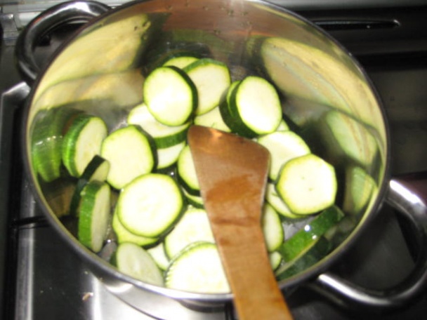 Brokolicovo-cuketová polievka (fotorecept) - obrázok 2