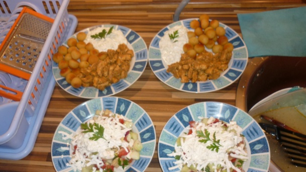 Kebab , Šopský šalát , Tzatziky :) - obrázok 15