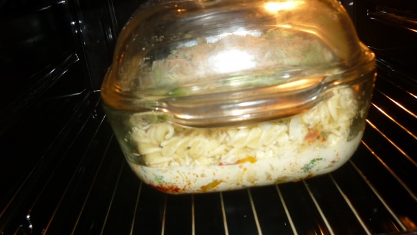 Brokoličkové zapekané cestovinky so zemiačikmi  - obrázok 9