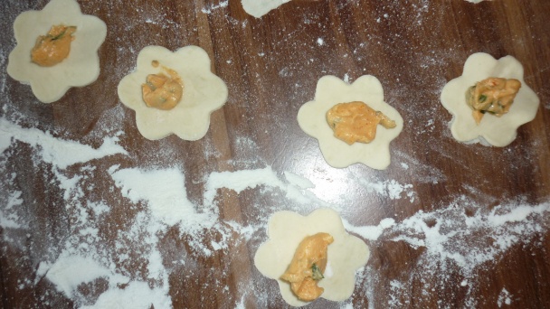 Bryndzové taštičky z lístkového cesta a Mini Slaná štrúdľa - obrázok 3