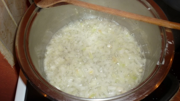 Zemiakovo-slaninový prívarok s vajcom a fašírkou ( fotorecept) - obrázok 6