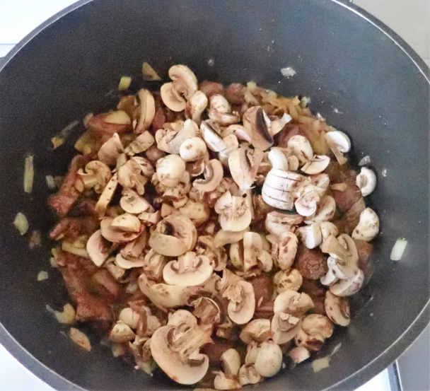 Jelenina na spôsob pytliaka Říhu (fotorecept) - obrázok 3