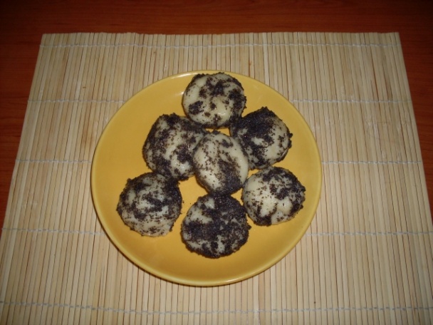 Slivkové knedle s makom z krupicového cesta (fotorecept) - obrázok 3