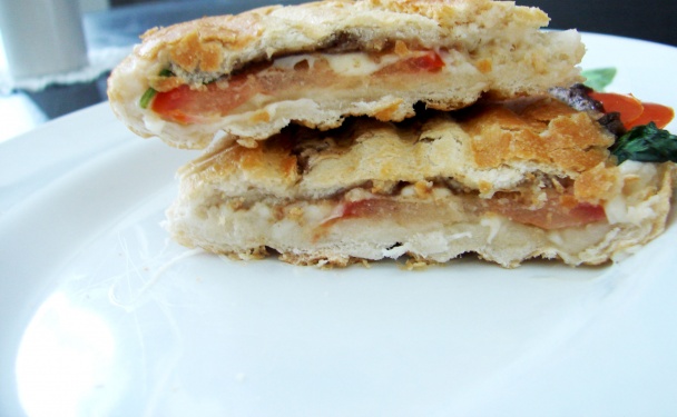 Panini s mozzarellou a bazalkou - obrázok 4