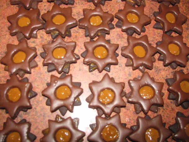 Lahodné sušienky s čokoládou a karamelovou plnkou.(fotorecept) - obrázok 5