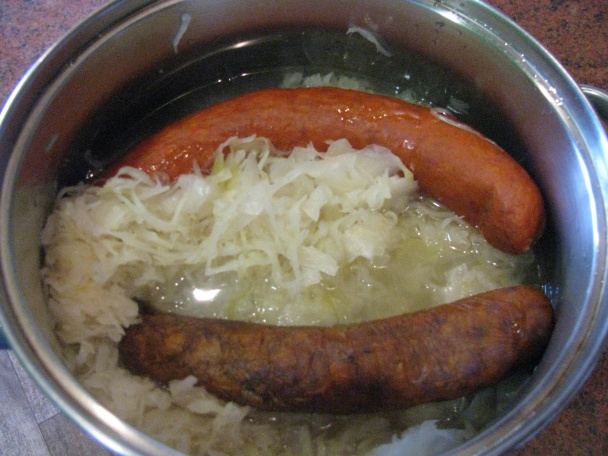 Klobása v kyslej kapuste (fotorecept) - obrázok 1