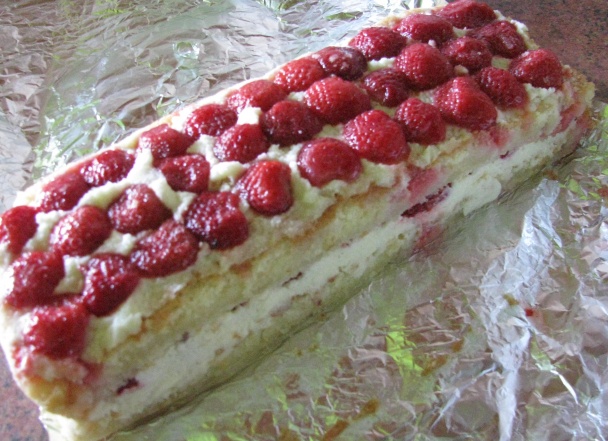 Jednoduchý a výborný zákusok z čerstvých jahôd... - obrázok 2