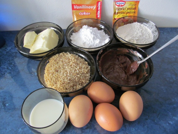 Čokoládovo-mandľová bábovka - obrázok 1