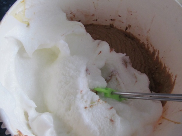 Čokoládovo-mandľová bábovka - obrázok 4