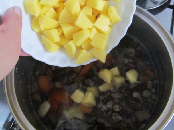 Hríbovo-hubová polievka s melencami (fotorecept) - obrázok 4