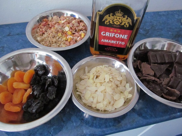 Müsli guľky s marhuľami a mandľami (fotorecept) - obrázok 1