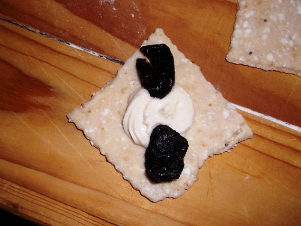 Koláče z tvarohového cesta so sušenými slivkami (fotorecept) - obrázok 8