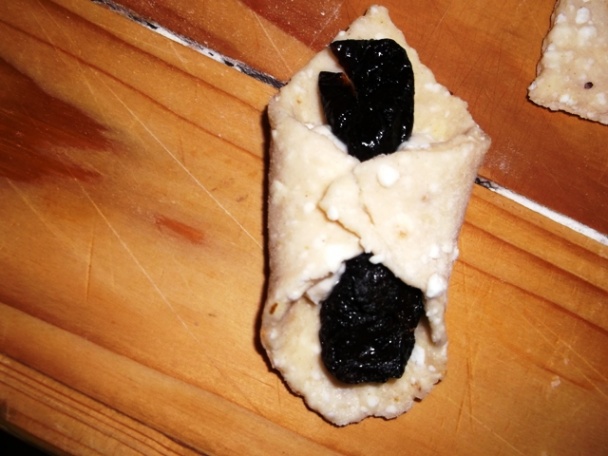 Koláče z tvarohového cesta so sušenými slivkami (fotorecept) - obrázok 9