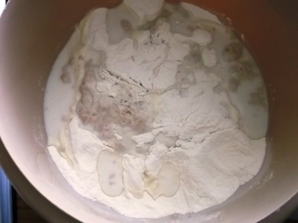 Veľkonočné koláče z kysnutého cesta (fotopostup) - obrázok 1