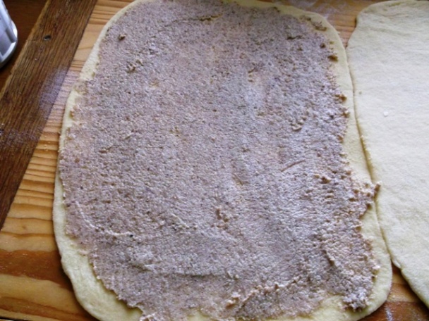 Orechová bábovka z kysnutého cesta (fotopostup) - obrázok 7