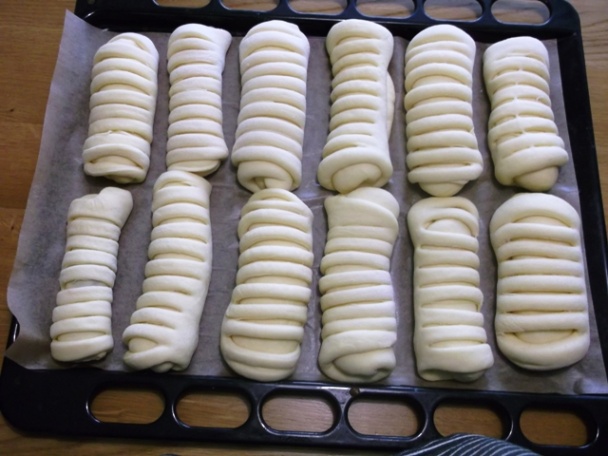 Plnená cukrovo-škoricová rolka (fotorecept) - obrázok 14