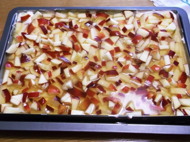 Nepečený jablkový koláč - obrázok 5