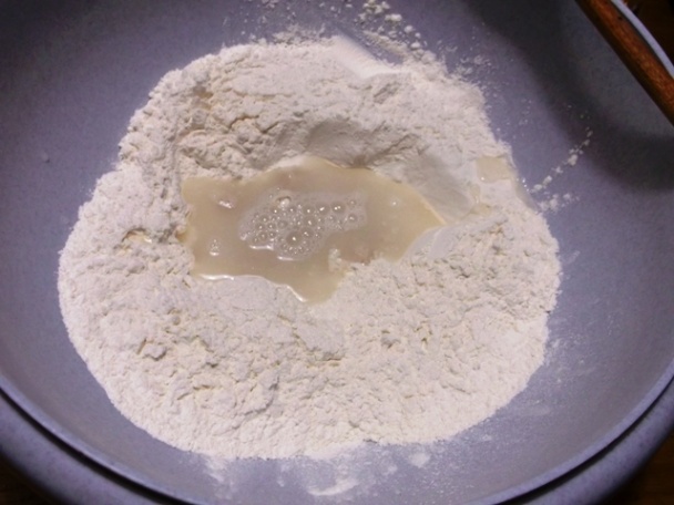 Plnené pizza štangle s cesnakovým dressingom (fotorecept) - obrázok 1