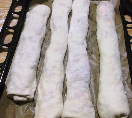 Plnené pizza štangle s cesnakovým dressingom (fotorecept) - obrázok 6