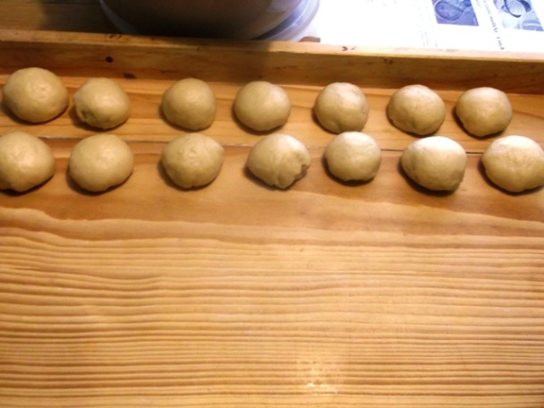 Dvojfarebné rohlíčky z cesta na Conchas (fotorecept) - obrázok 7