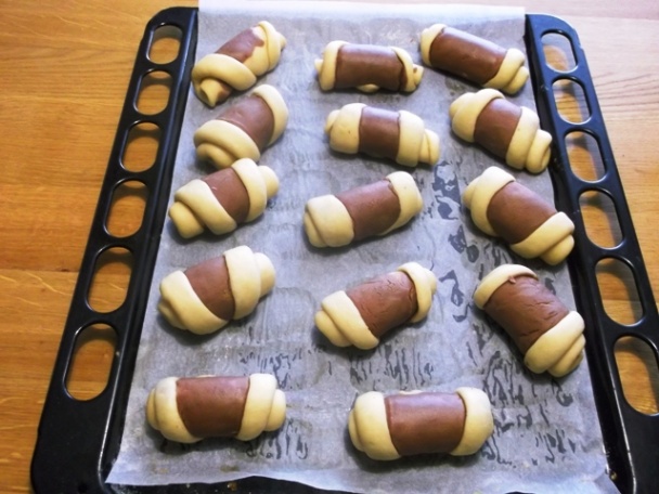 Dvojfarebné rohlíčky z cesta na Conchas (fotorecept) - obrázok 15