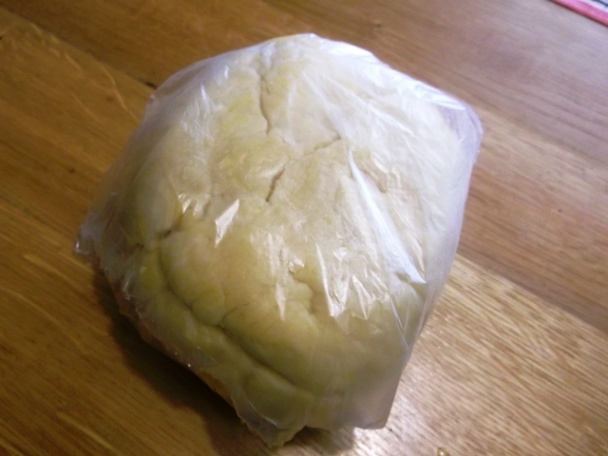 Veľkonočný vrstvený koláč z dvojakého cesta (fotorecept) - obrázok 1