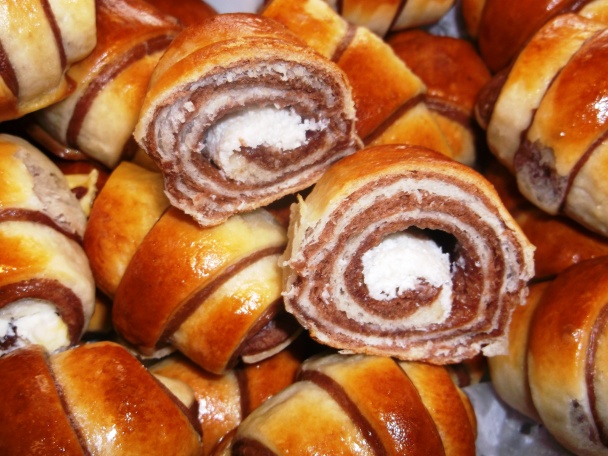 Plnené farebné špirálové rohlíčky na sladko (fotopostup) - obrázok 13