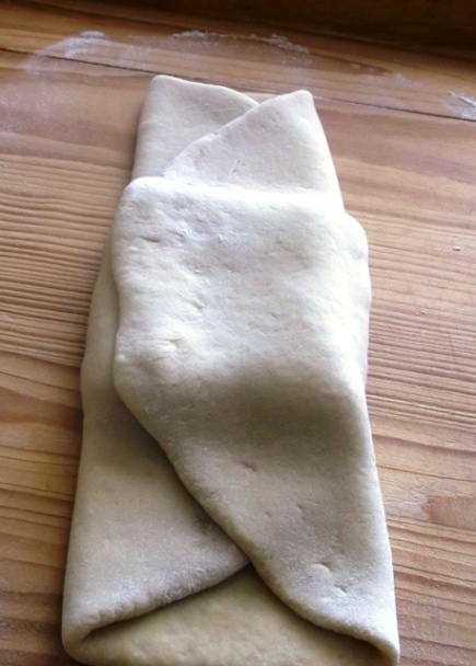 Orechové koláče z kysnutého lístkového cesta (fotorecept) - obrázok 6