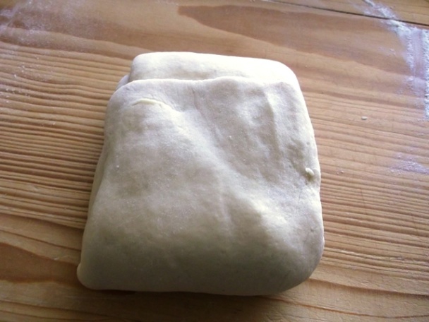 Orechové koláče z kysnutého lístkového cesta (fotorecept) - obrázok 8