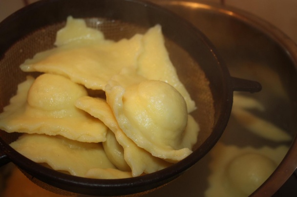 Tvarohové ravioli so slivkami (fotorecept) - obrázok 12