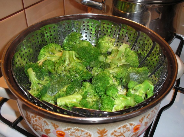 Parená brokolica s nivovou omáčkou (fotorecept) - obrázok 1