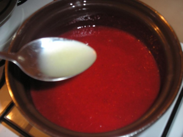 Jahodové parené buchty s jahodovou omáčkou (fotorecept) - obrázok 5