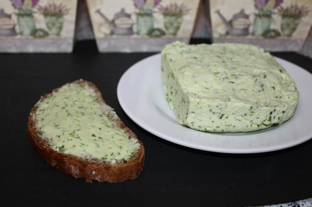 Bylinkové maslo s medvedím cesnakom (fotorecept) - obrázok 6